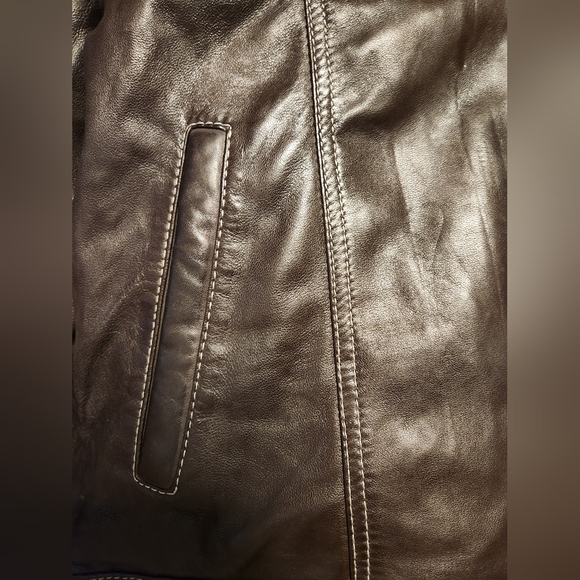 *SOLD* BRAND NEW, 100% Genuine Leather jacket. - Picture 11 of 12